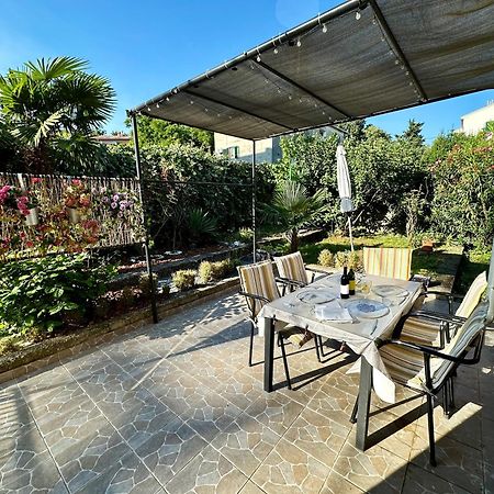 Cute Apartment In Rijeka Near Beach With Parking Eksteriør billede