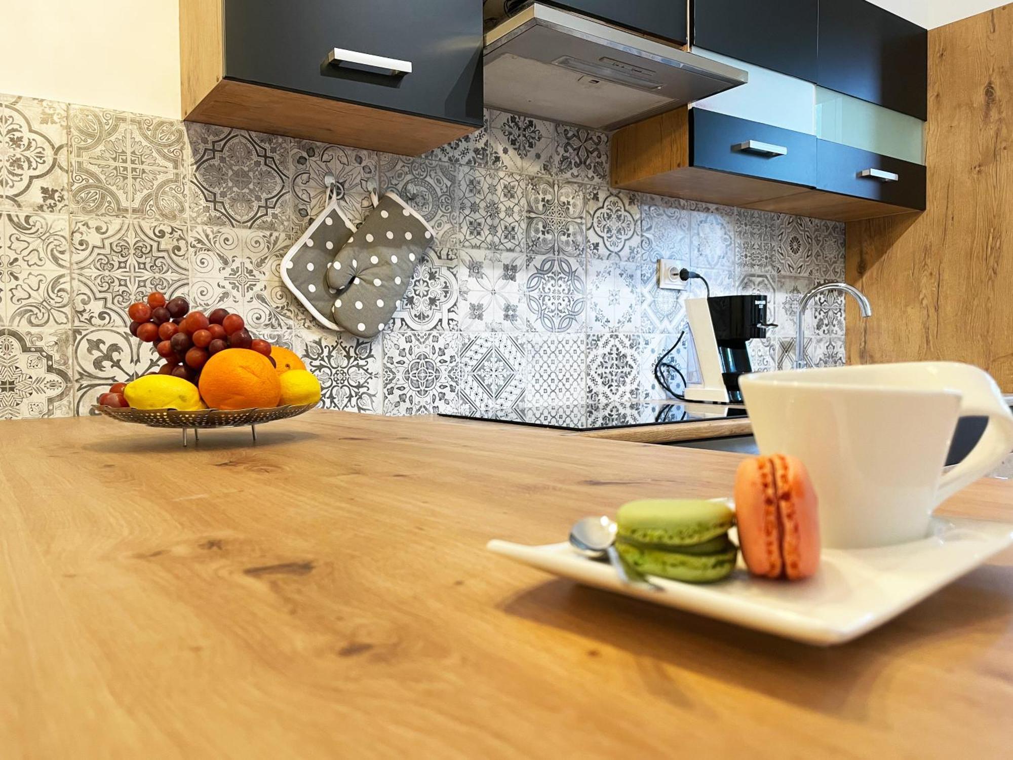 Cute Apartment In Rijeka Near Beach With Parking Eksteriør billede